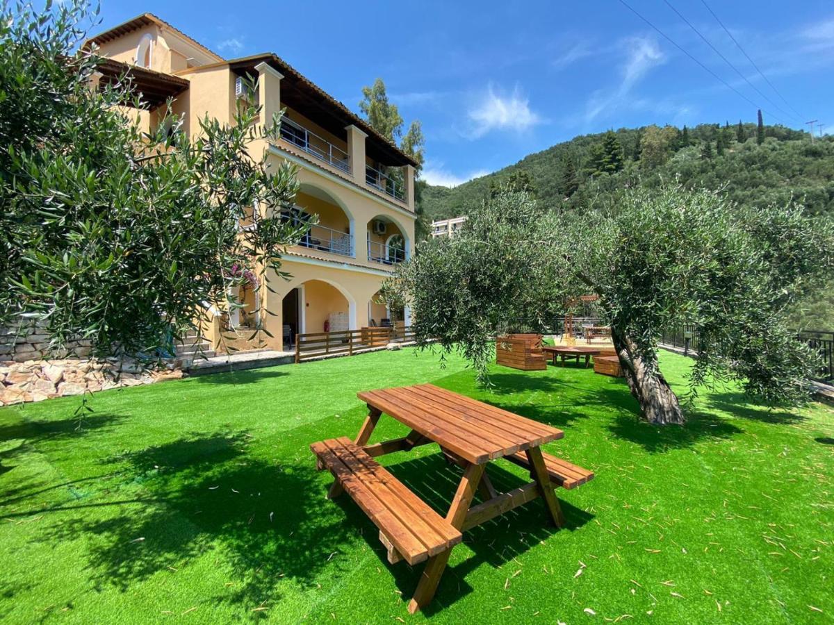 Silent Bay Apartments Katávolos Eksteriør bilde