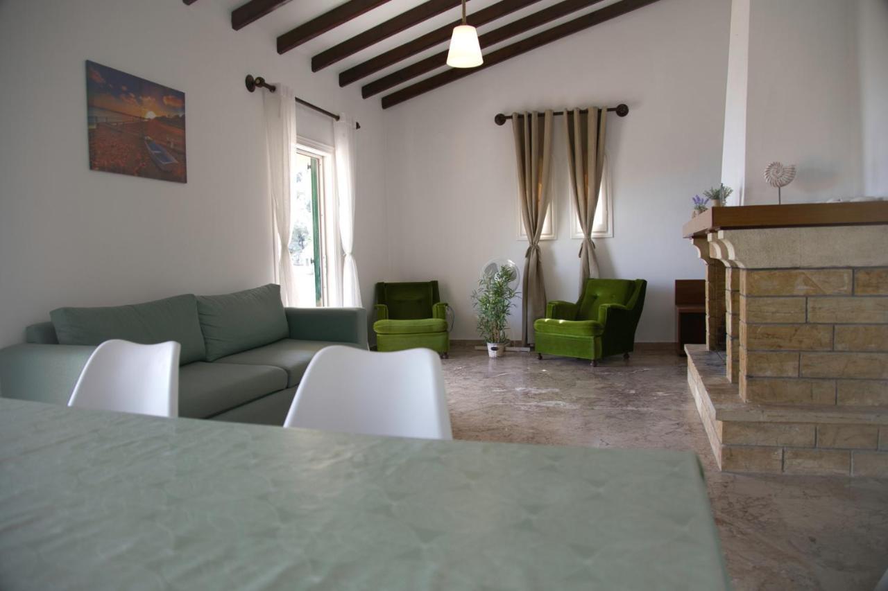 Silent Bay Apartments Katávolos Eksteriør bilde
