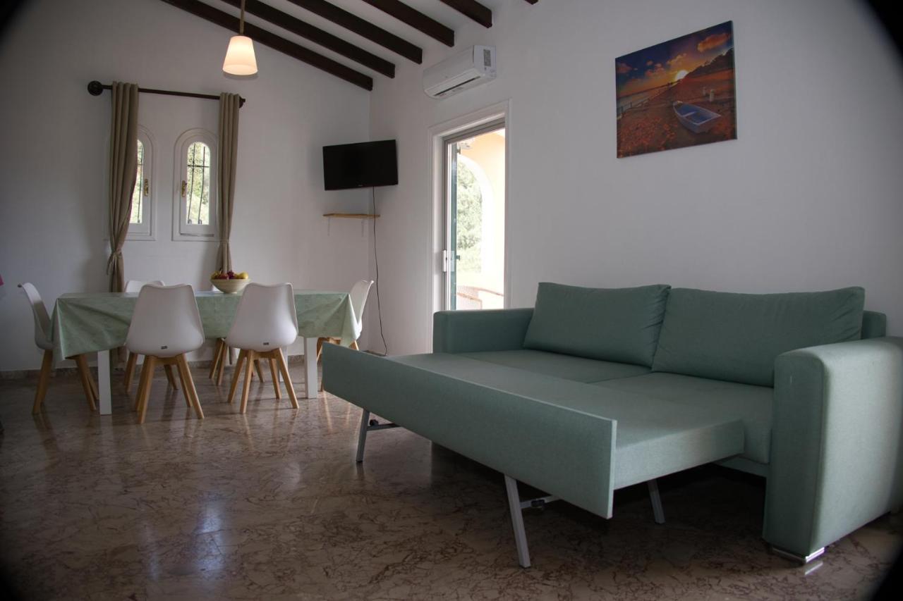 Silent Bay Apartments Katávolos Eksteriør bilde