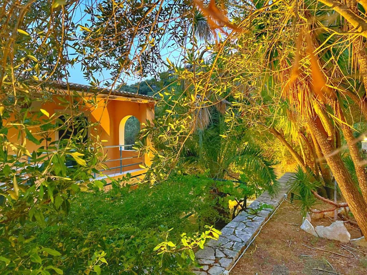 Silent Bay Apartments Katávolos Eksteriør bilde